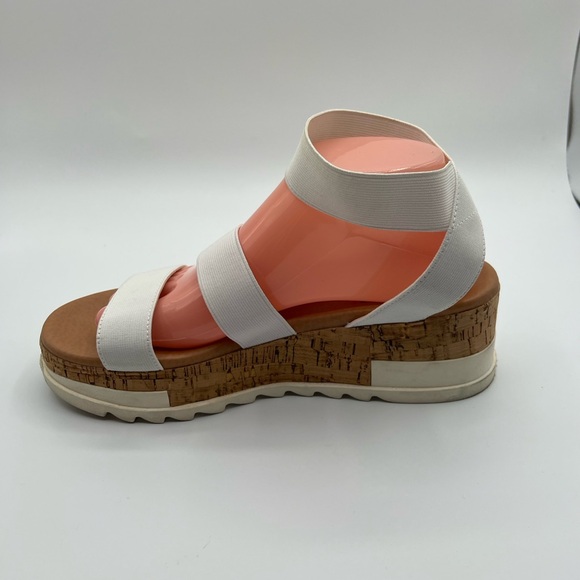 Steve Madden Bandi Platform White Sandals - size 10 - Picture 3 of 13